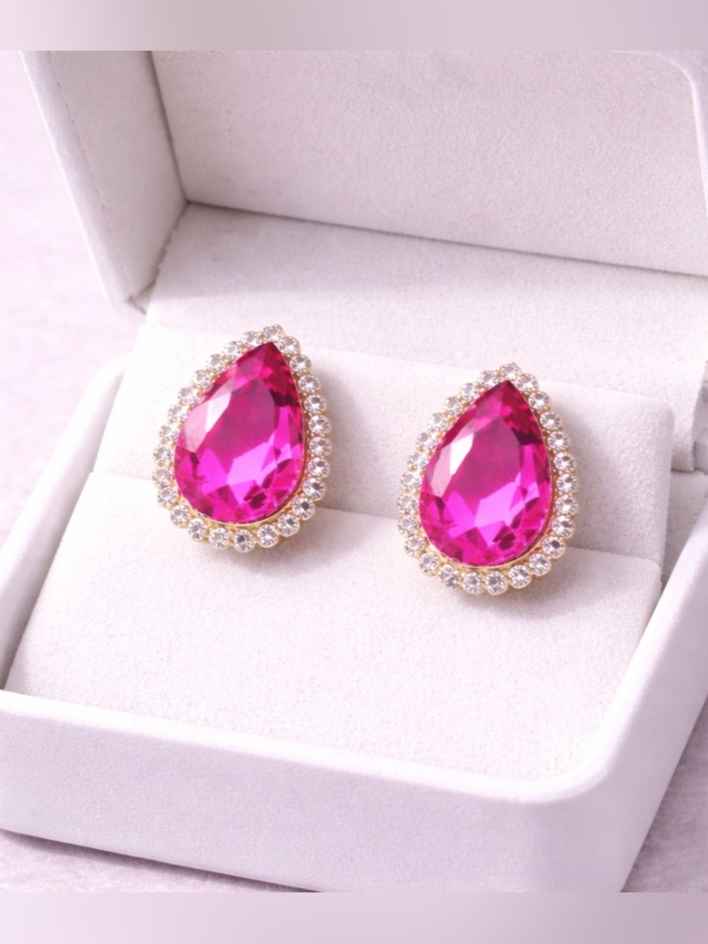 Signature Sass Studs ✨ (Barbie Pink)